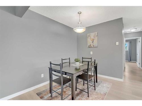 9350 112A Avenue, Grande Prairie, AB - Indoor Photo Showing Dining Room