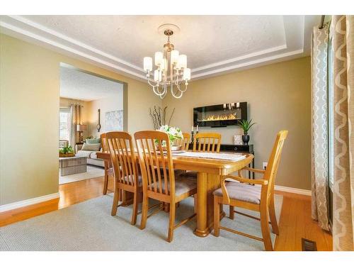 9518 62 Avenue, Grande Prairie, AB - Indoor Photo Showing Dining Room