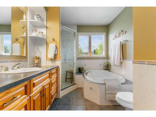 9518 62 Avenue, Grande Prairie, AB - Indoor Photo Showing Bathroom