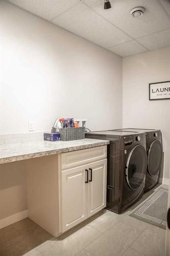 19125 Township Road 1104, Rural Mackenzie County, AB - Indoor Photo Showing Laundry Room