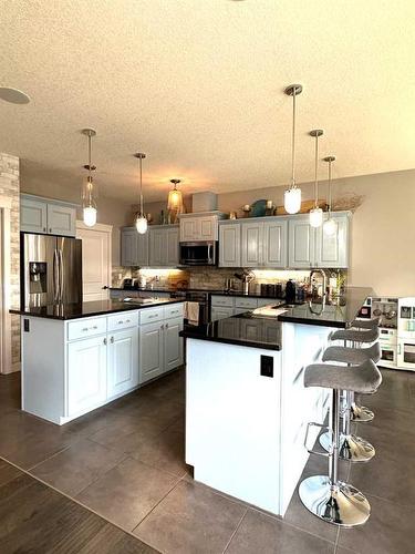 10713 158 Avenue, Rural Grande Prairie No. 1, County Of, AB - Indoor Photo Showing Kitchen With Upgraded Kitchen