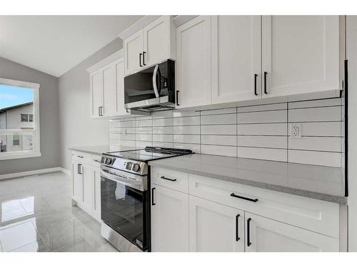 10321 128 Avenue, Grande Prairie, AB - Indoor Photo Showing Kitchen With Upgraded Kitchen