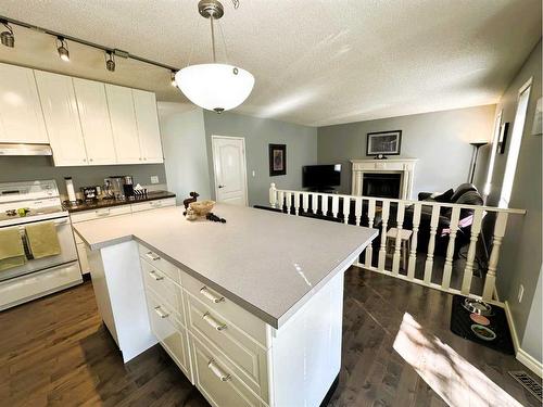 9359 66 Avenue, Grande Prairie, AB - Indoor Photo Showing Kitchen