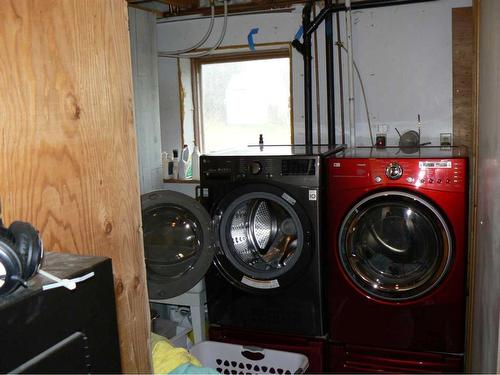 14119 774 Township, Rural Big Lakes County, AB - Indoor Photo Showing Laundry Room