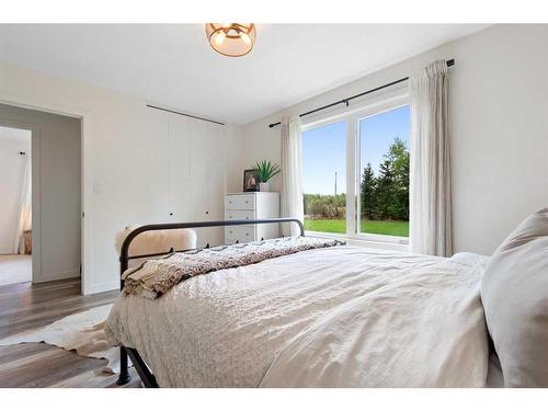 30066 Township Road 724, Bezanson, AB - Indoor Photo Showing Bedroom
