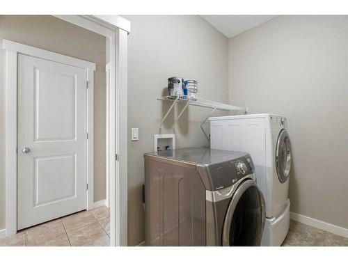 80 Walden Square Se, Calgary, AB - Indoor Photo Showing Laundry Room