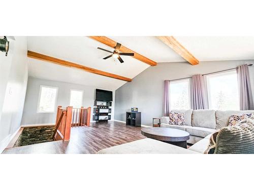 113-704041 Range Road 72, Rural Grande Prairie No. 1, County Of, AB - Indoor Photo Showing Living Room