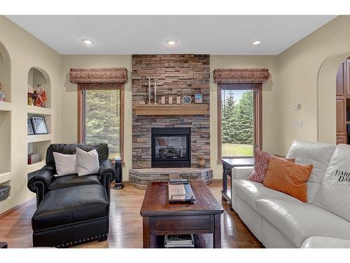 8226 Tamarack Trail, Rural Grande Prairie No. 1, County Of, AB - Indoor Photo Showing Living Room With Fireplace