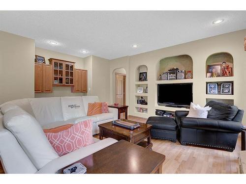 8226 Tamarack Trail, Rural Grande Prairie No. 1, County Of, AB - Indoor Photo Showing Living Room