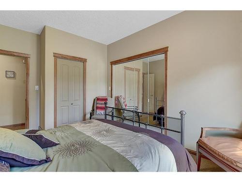 8226 Tamarack Trail, Rural Grande Prairie No. 1, County Of, AB - Indoor Photo Showing Bedroom