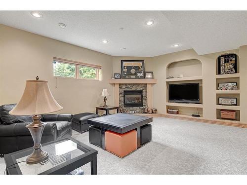 8226 Tamarack Trail, Rural Grande Prairie No. 1, County Of, AB - Indoor Photo Showing Living Room With Fireplace