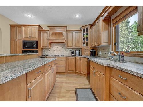 8226 Tamarack Trail, Rural Grande Prairie No. 1, County Of, AB - Indoor Photo Showing Kitchen