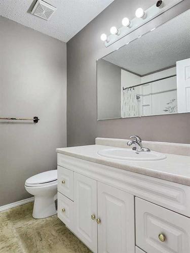 10638 Shand Avenue, Grande Cache, AB - Indoor Photo Showing Bathroom