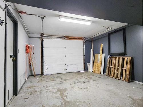 10638 Shand Avenue, Grande Cache, AB - Indoor Photo Showing Garage