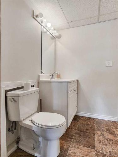 10638 Shand Avenue, Grande Cache, AB - Indoor Photo Showing Bathroom