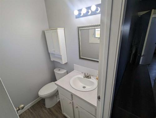 4326 49 Avenue, Grimshaw, AB - Indoor Photo Showing Bathroom