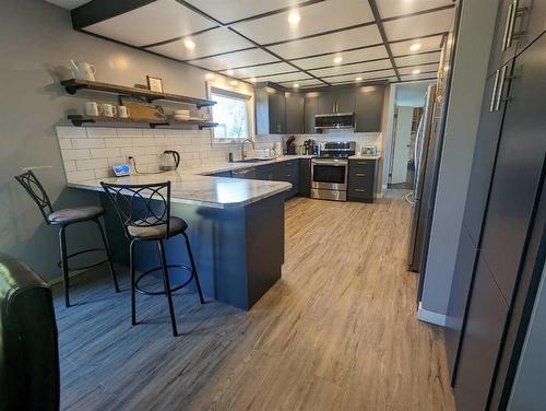 4326 49 Avenue, Grimshaw, AB - Indoor Photo Showing Kitchen