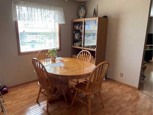 10929 114 Street, Fairview, AB - Indoor Photo Showing Dining Room