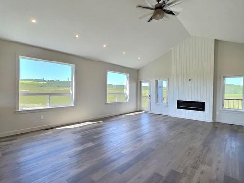 9-715034 Range Road 73, Rural Grande Prairie No. 1, County Of, AB - Indoor With Fireplace