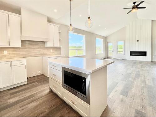 9-715034 Range Road 73, Rural Grande Prairie No. 1, County Of, AB - Indoor Photo Showing Kitchen