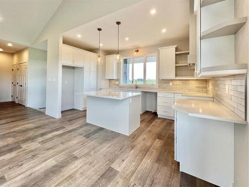 9-715034 Range Road 73, Rural Grande Prairie No. 1, County Of, AB - Indoor Photo Showing Kitchen With Upgraded Kitchen