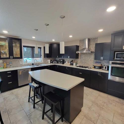 5304 54 Avenue, Grimshaw, AB - Indoor Photo Showing Kitchen With Upgraded Kitchen