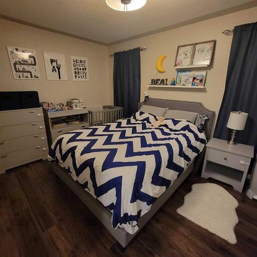 5304 54 Avenue, Grimshaw, AB - Indoor Photo Showing Bedroom