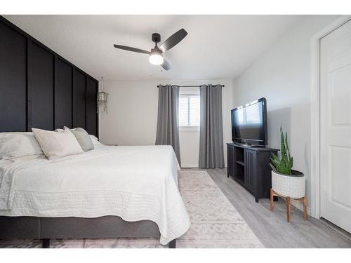 9001 64 Avenue, Grande Prairie, AB - Indoor Photo Showing Bedroom