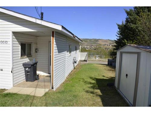 10610 90 Street, Peace River, AB - Outdoor With Exterior