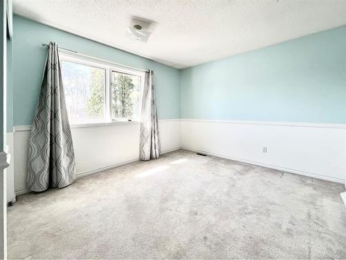 9814 75 Avenue, Grande Prairie, AB - Indoor Photo Showing Other Room