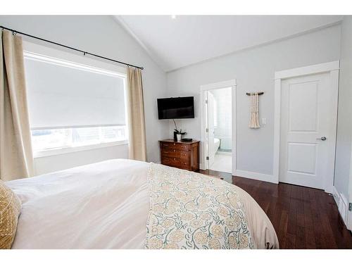 5905 90A Street, Grande Prairie, AB - Indoor Photo Showing Bedroom