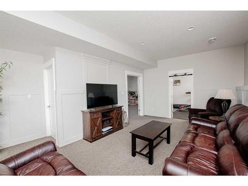 5905 90A Street, Grande Prairie, AB - Indoor Photo Showing Living Room