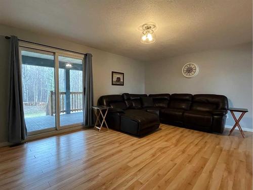 72338 Rge Rd 224, Rural Greenview No. 16, M.D. Of, AB - Indoor Photo Showing Living Room