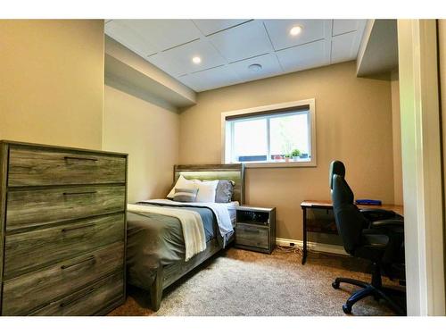 844007 Range Road 222, Rural Northern Lights, County Of, AB - Indoor Photo Showing Bedroom