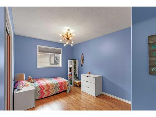 9824 65 Avenue, Grande Prairie, AB - Indoor Photo Showing Bedroom