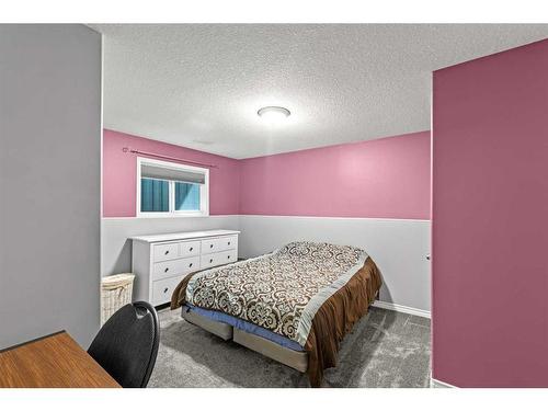 9824 65 Avenue, Grande Prairie, AB - Indoor Photo Showing Bedroom