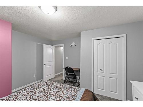 9824 65 Avenue, Grande Prairie, AB - Indoor Photo Showing Bedroom
