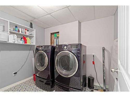9824 65 Avenue, Grande Prairie, AB - Indoor Photo Showing Laundry Room