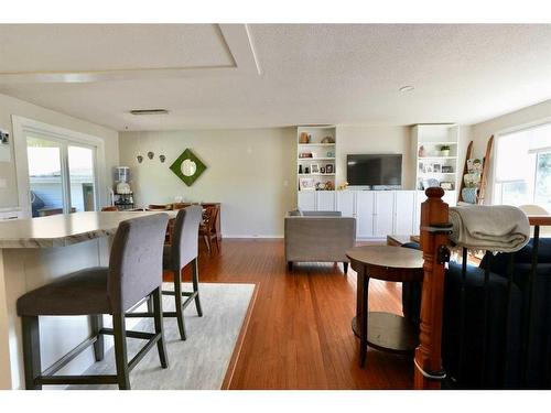 11513 103 Street, Peace River, AB - Indoor Photo Showing Dining Room