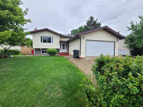 7529 96 Street, Peace River, AB - Outdoor