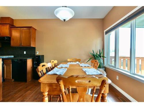 9117 134 Avenue, Peace River, AB - Indoor Photo Showing Dining Room