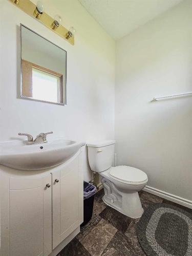 10538 97Th Avenue, Grande Cache, AB - Indoor Photo Showing Bathroom