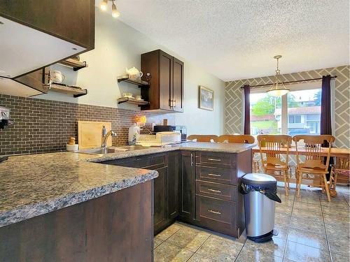 30 97Ave, Grande Cache, AB - Indoor Photo Showing Kitchen