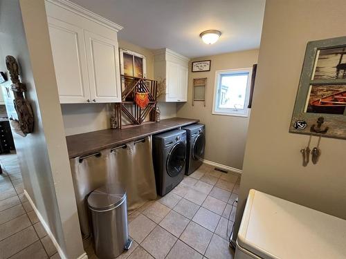 11802 78 Street, Peace River, AB - Indoor Photo Showing Laundry Room