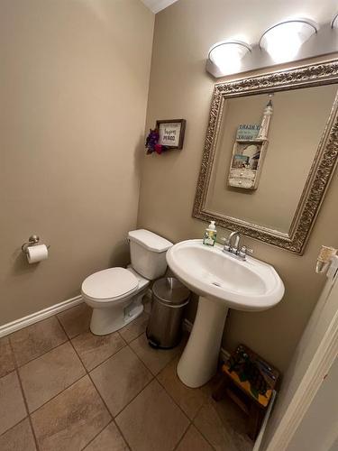 11802 78 Street, Peace River, AB - Indoor Photo Showing Bathroom