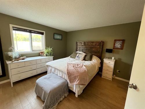 11802 78 Street, Peace River, AB - Indoor Photo Showing Bedroom