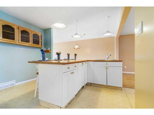 9110 99A Avenue, Sexsmith, AB - Indoor Photo Showing Kitchen