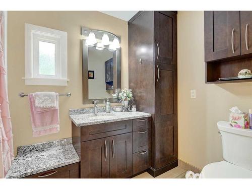 9906 105 Avenue, Grande Prairie, AB - Indoor Photo Showing Bathroom