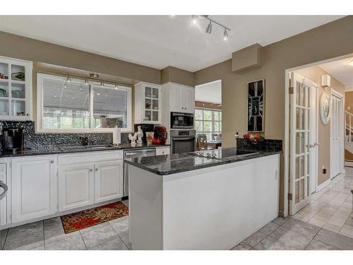 9906 105 Avenue, Grande Prairie, AB - Indoor Photo Showing Kitchen