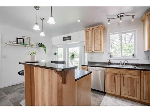 850037 Highway 743, Rural Northern Lights, County Of, AB - Indoor Photo Showing Kitchen With Double Sink